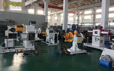 山東客戶來(lái)訪沖床送料機(jī)廠
